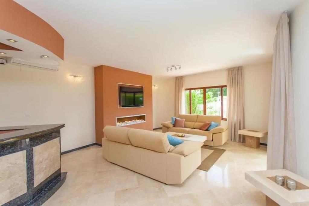 Summer Offers! Fabulous Luxury Villa Near The Beach Sleeps 8 ベナルマデナ エクステリア 写真