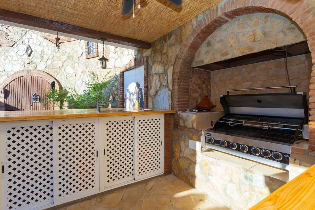 Summer Offers! Fabulous Luxury Villa Near The Beach Sleeps 8 ベナルマデナ エクステリア 写真