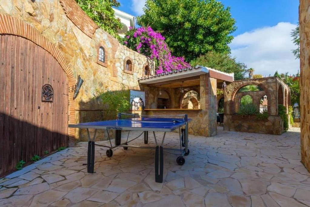 Summer Offers! Fabulous Luxury Villa Near The Beach Sleeps 8 ベナルマデナ エクステリア 写真