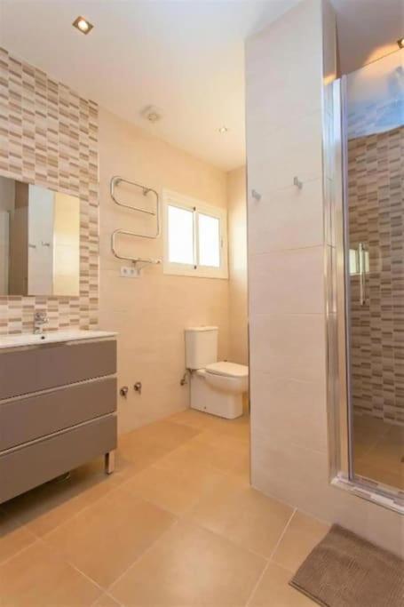 Summer Offers! Fabulous Luxury Villa Near The Beach Sleeps 8 ベナルマデナ エクステリア 写真