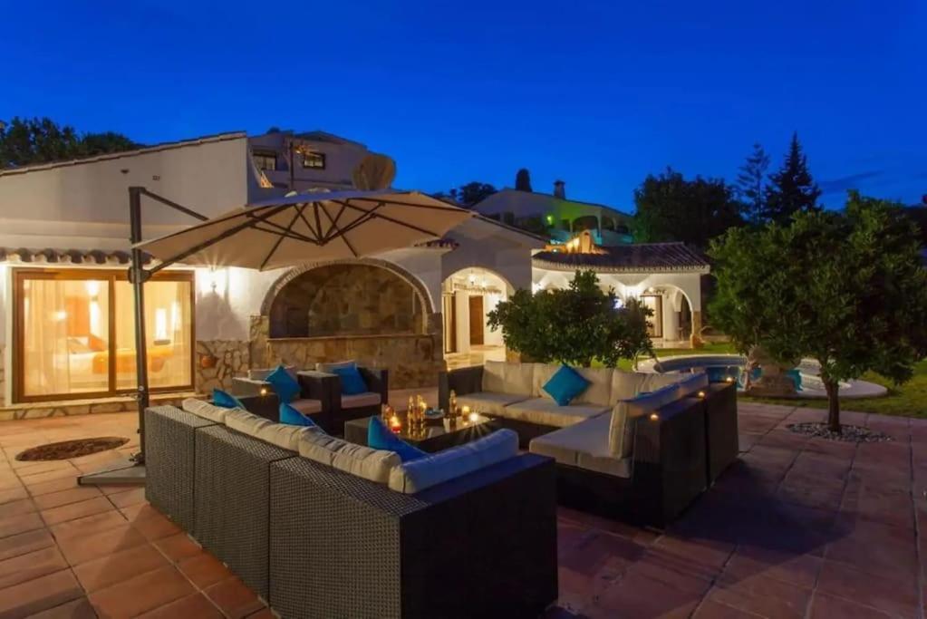 Summer Offers! Fabulous Luxury Villa Near The Beach Sleeps 8 ベナルマデナ エクステリア 写真