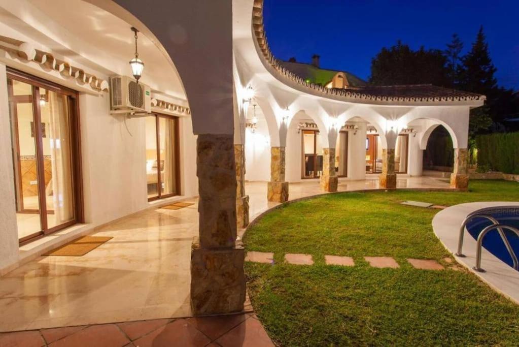 Summer Offers! Fabulous Luxury Villa Near The Beach Sleeps 8 ベナルマデナ エクステリア 写真