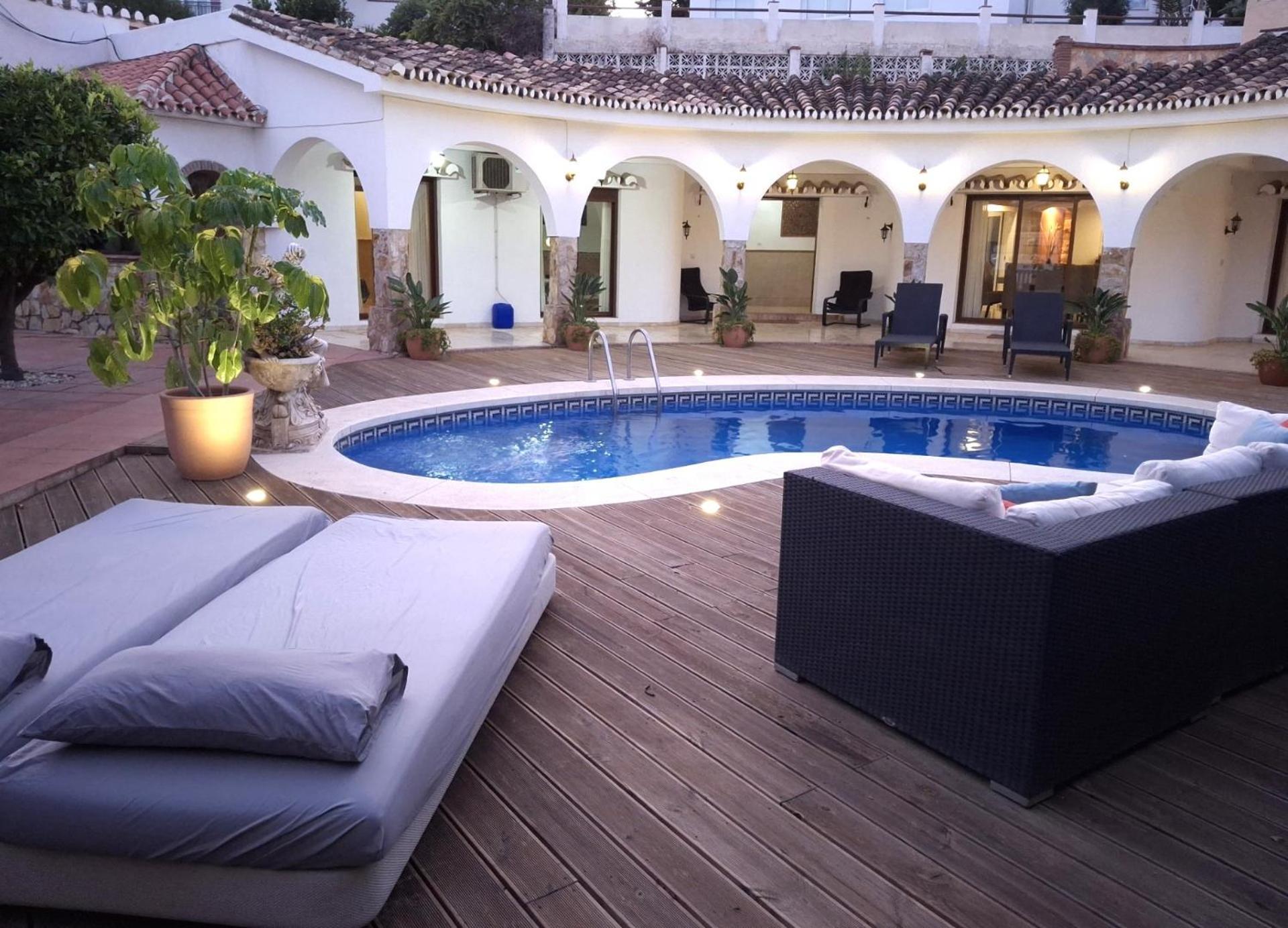 Summer Offers! Fabulous Luxury Villa Near The Beach Sleeps 8 ベナルマデナ エクステリア 写真